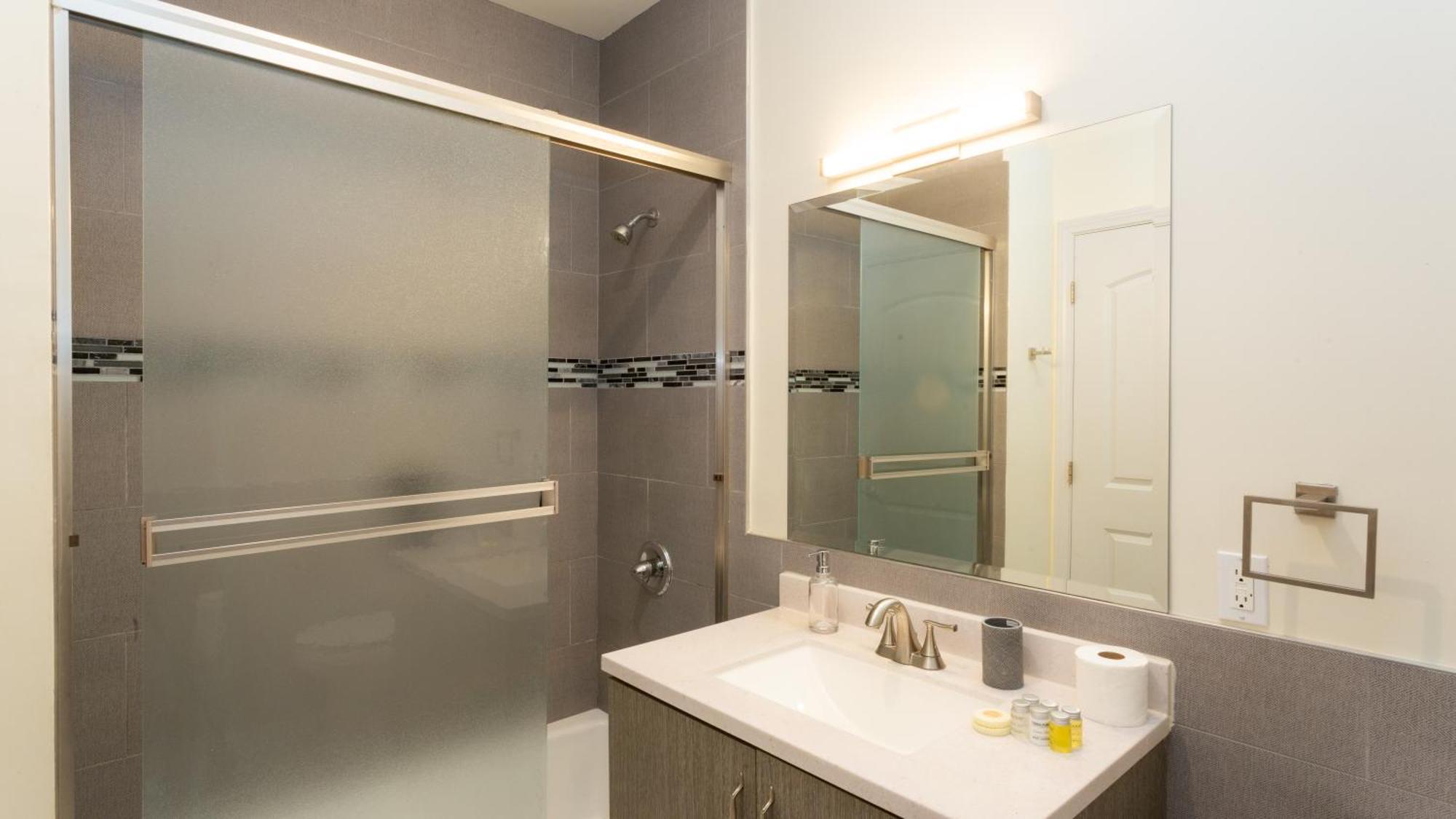 Three-Bedroom Hollywood Condo Los Angeles Buitenkant foto